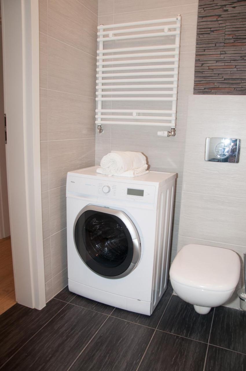Apartament Obrzezna 3 Deluxe Varsóvia Exterior foto